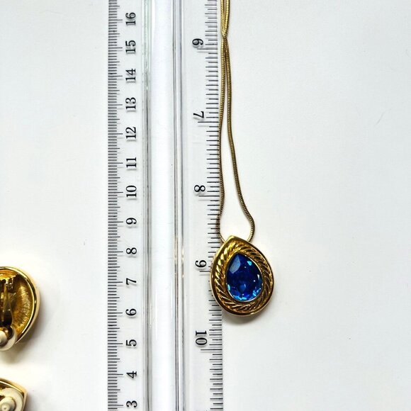 Swarovski Vintage Blue Pear Crystal Teardrop Necklace & Clip-On Earrings Set - Picture 5 of 5